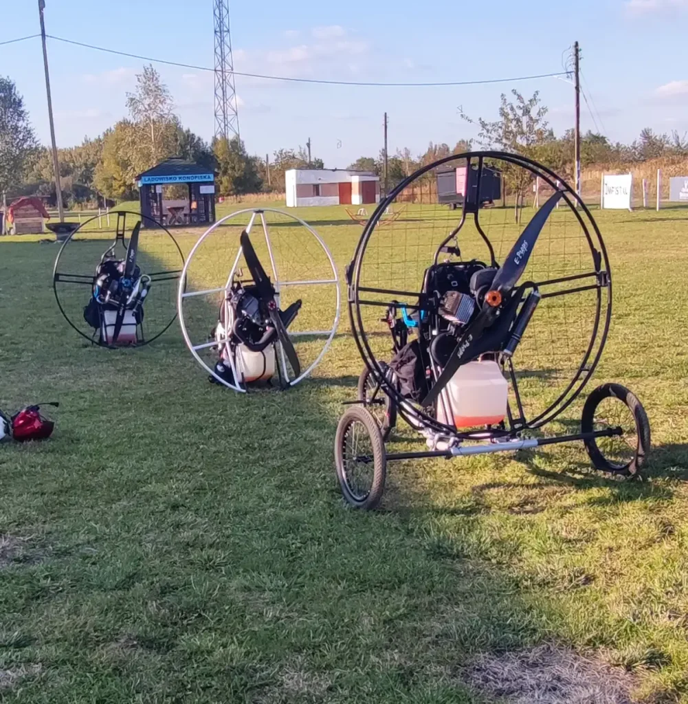 Wózki motoparalotniowe PPGG podczas szkolenia Airsports Polska